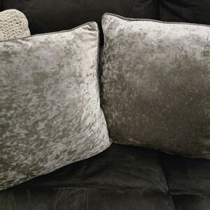 Elegant Velvet Throw Pillow Set - Gray